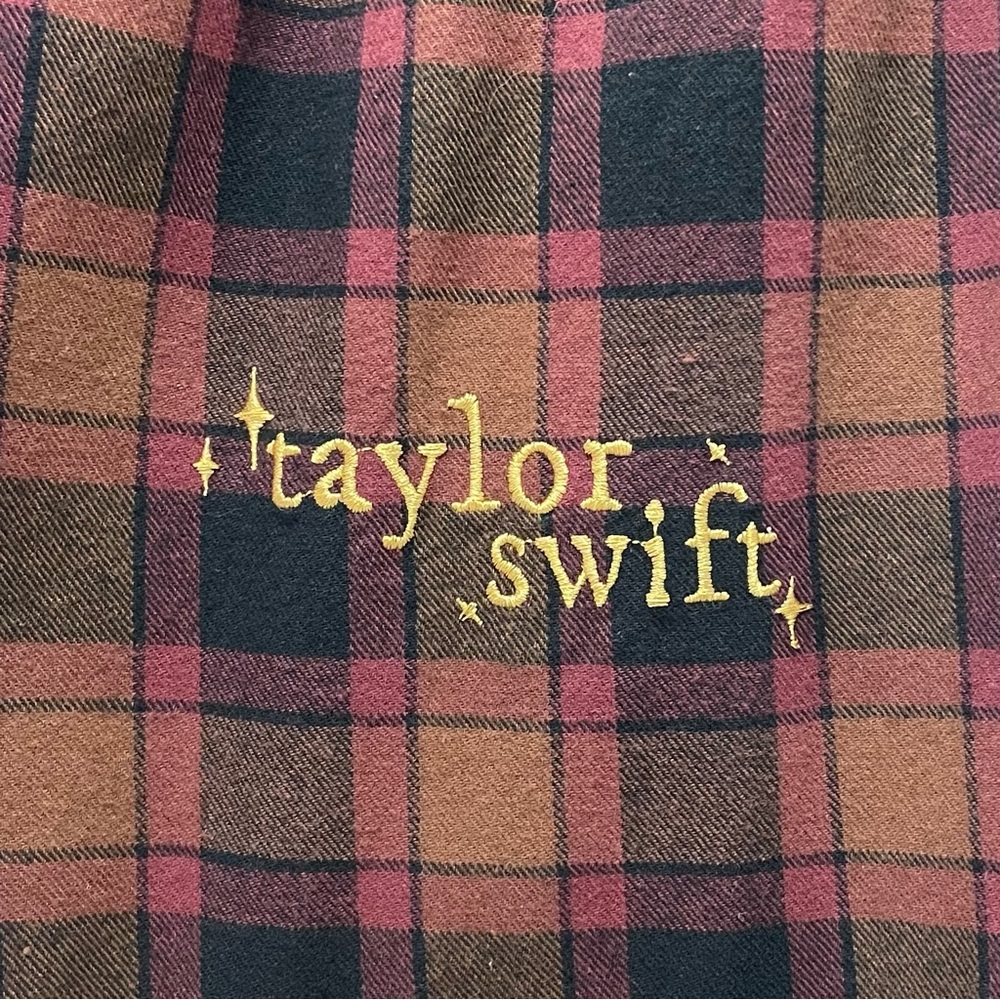 Taylor Swift Evermore Album Plaid Pajama Set I Almost Jumped In Flannel Sz Large - Picture 14 of 16